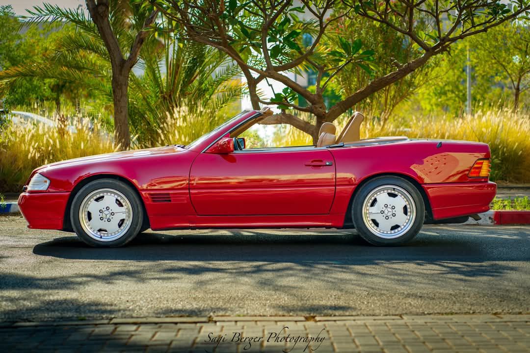 מרצדס SL אדומה